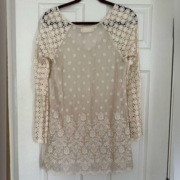 Chic Johnny Was Embroidered ivory lace tunic top - Picture 4 of 6